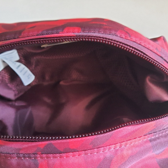 Lululemon- Feeling Ready Camo New Year Pouch NWT - Picture 5 of 8